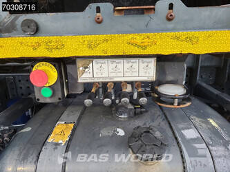 2020-mercedes-benz-arocs-2636-44736177