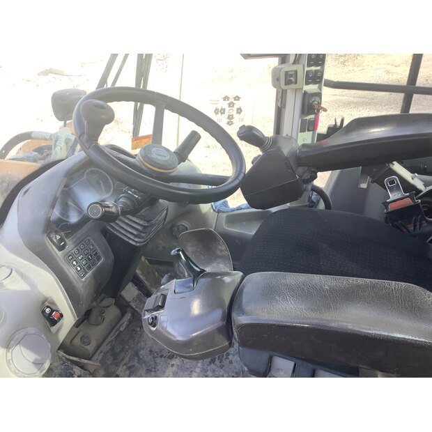 2017 Volvo L110H-44743710