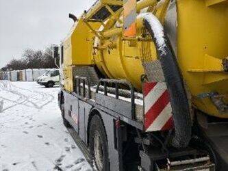 2000-man-19-314-1401681-44750659