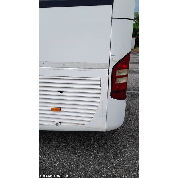 Mercedes-Benz INTOURO-44751542