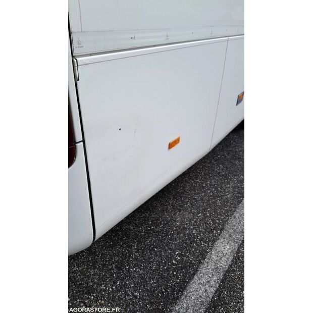 Mercedes-Benz INTOURO-44751543