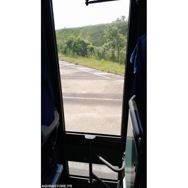 مرسيدس بنز INTOURO-44751611