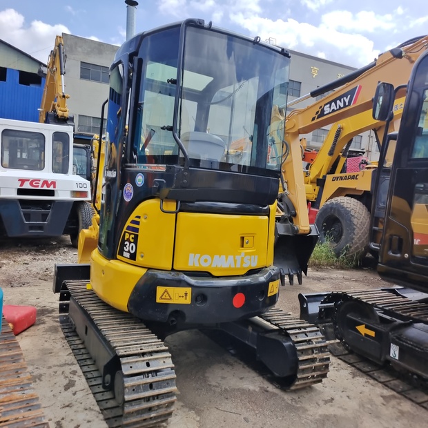 2023 كوماتسو PC30-44751756