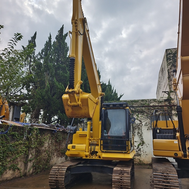 2024 كوماتسو PC130-44751787