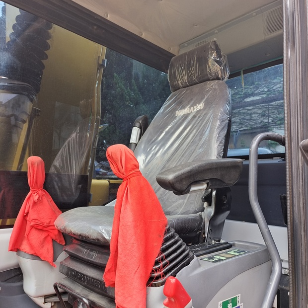 2024 كوماتسو PC130-44751789