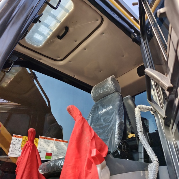 2024 Komatsu PC200-6-44752238