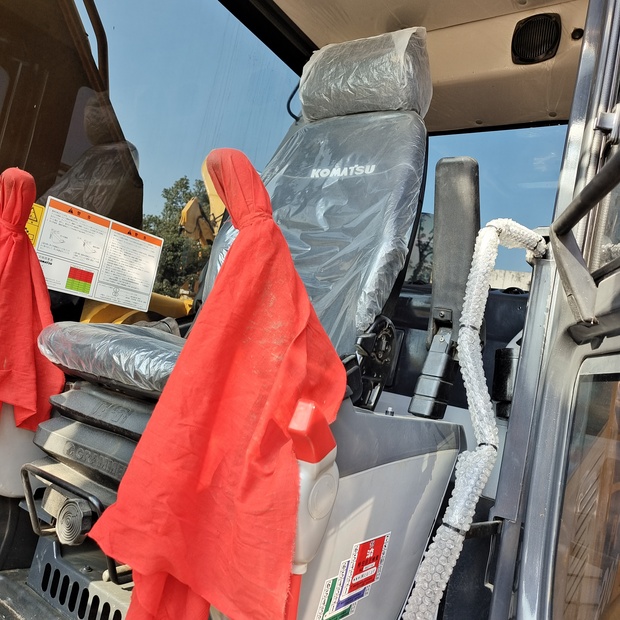 2024 Komatsu PC200-6-44752239