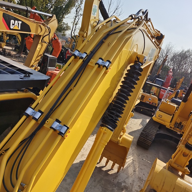 2024 Komatsu PC200-6-44752243