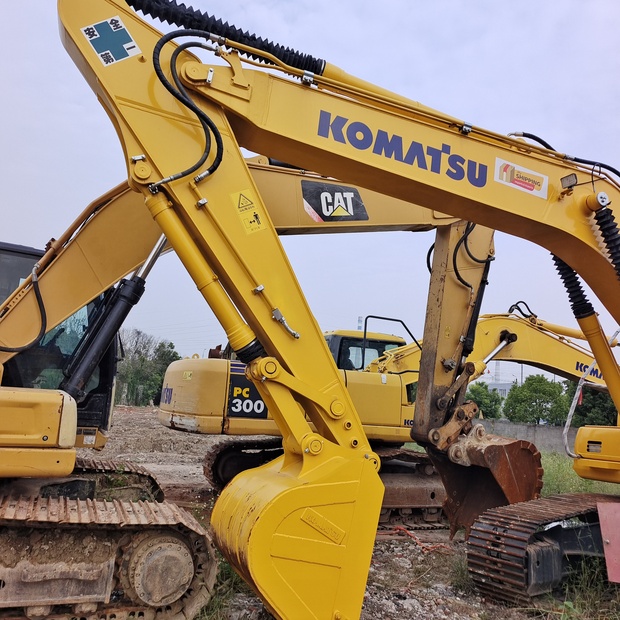 2023 Komatsu PC210-7-44752261