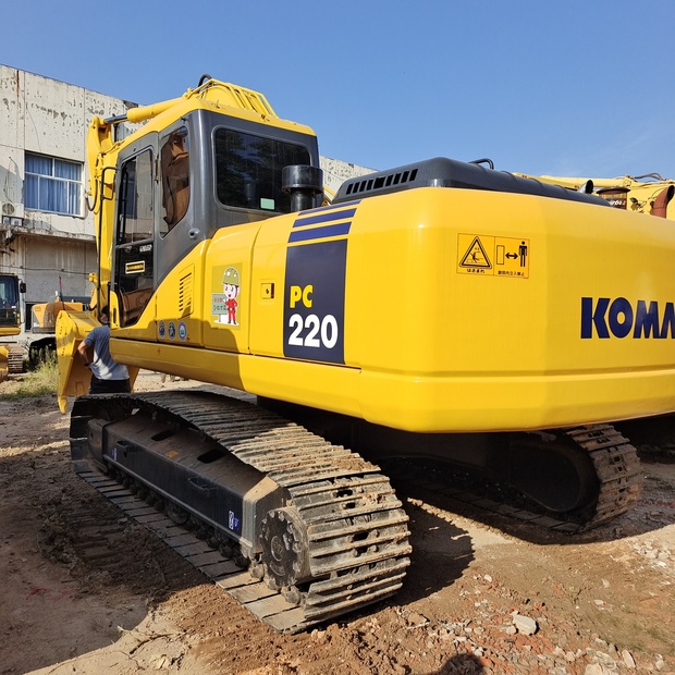 2024 Komatsu PC220-6-44752278