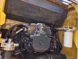 2024-komatsu-pc220-7-1401746-44752298