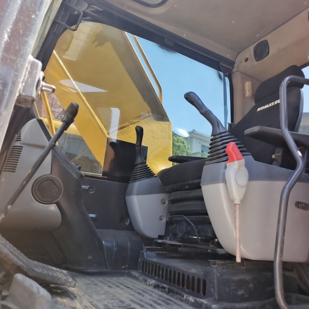 2024 Komatsu PC240LC-7-44752323