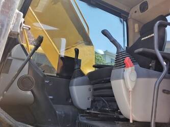 2024-komatsu-pc240lc-7-44752323