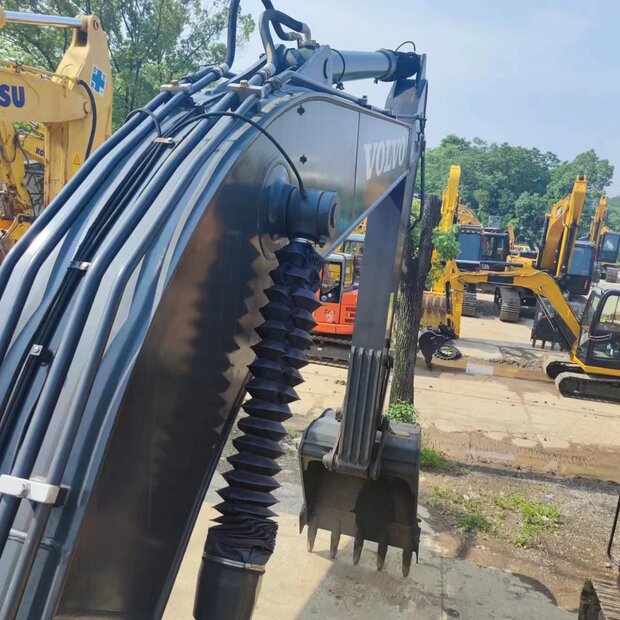 2024 فولفو EC210D-44752399