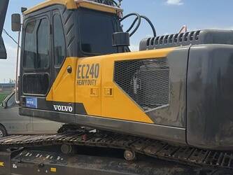 2024-volvo-ec240blc-44752402