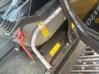 2024-volvo-ec240blc-44752415