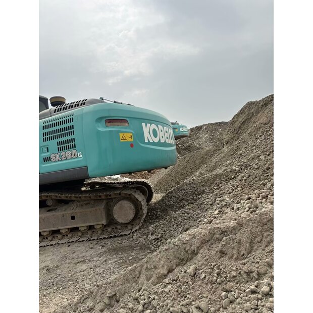 2022 كوبيلكو SK260-44752476