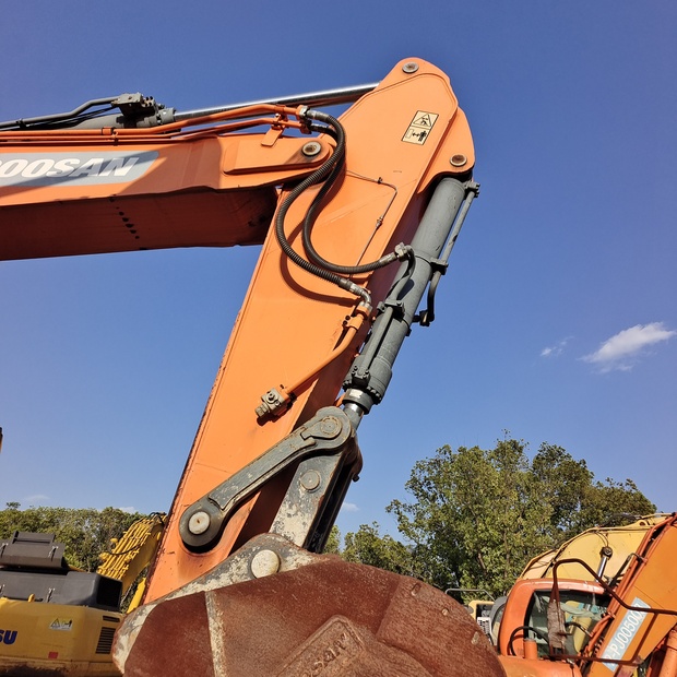 2023 Doosan DX530-44752524