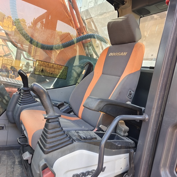2023 Doosan DX530-44752528