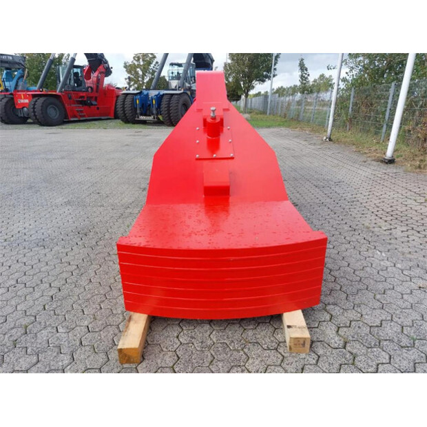 2025 Novatech Gooseneck-44752852