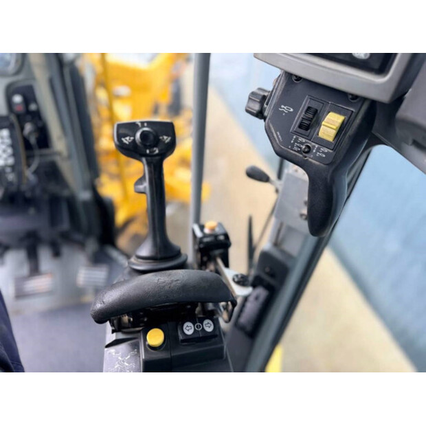 2011 Caterpillar 120M-44753132