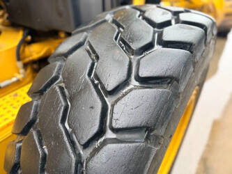 2011-caterpillar-120m-1401780-44753145