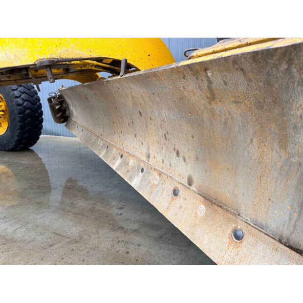 2011 Caterpillar 120M-44753153