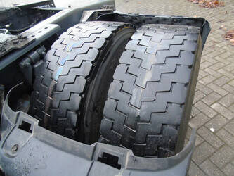 2012-daf-xf-105-410-1401793-44753499