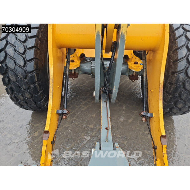 2018 ليبهير L514-44753596