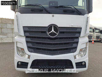 2018-mercedes-benz-actros-1943-1401802-44753868