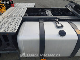 2018-mercedes-benz-actros-1943-1401802-44753872