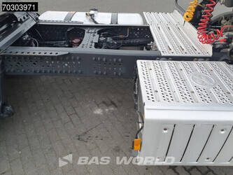 2018-mercedes-benz-actros-1943-1401802-44753873