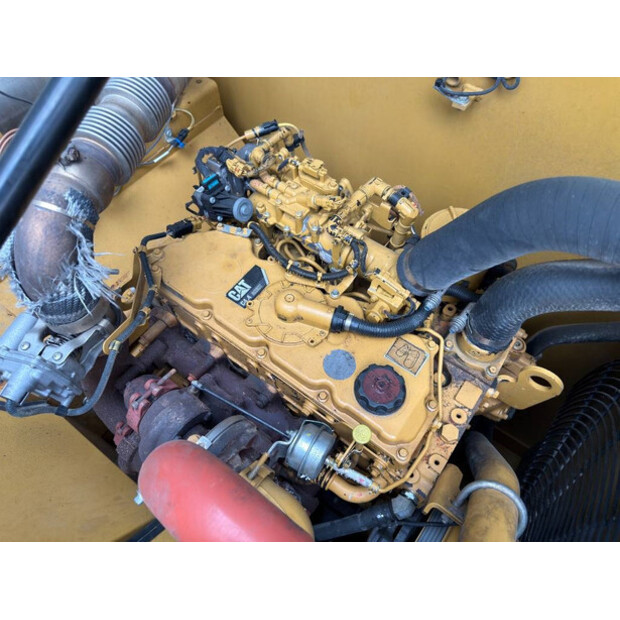 2016 Caterpillar 320FL-44768313