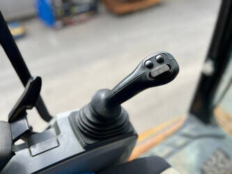 2017-caterpillar-352f-1401902-44768625