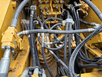 2017-caterpillar-352f-xe-1401903-44768677