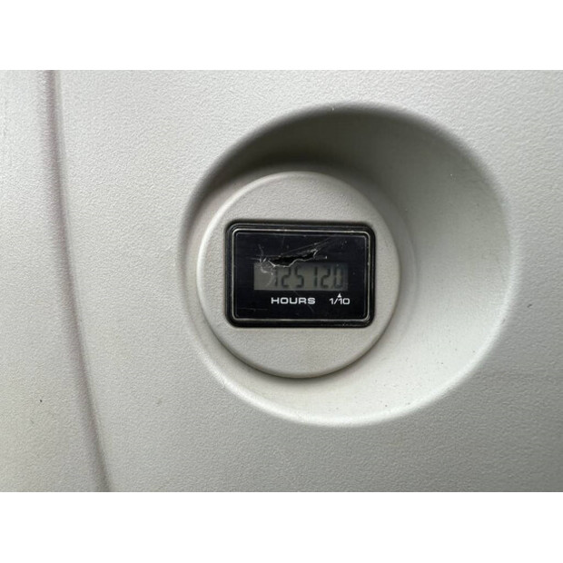 2014 KOBELCO SK500LC-9-44768850