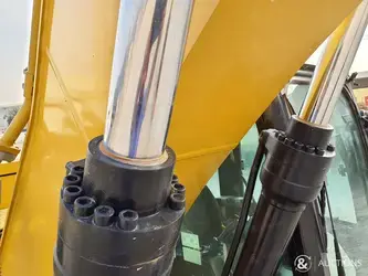 2021-caterpillar-323gc-1396073-44784248