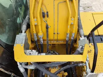 2021-caterpillar-320-1396071-44784261