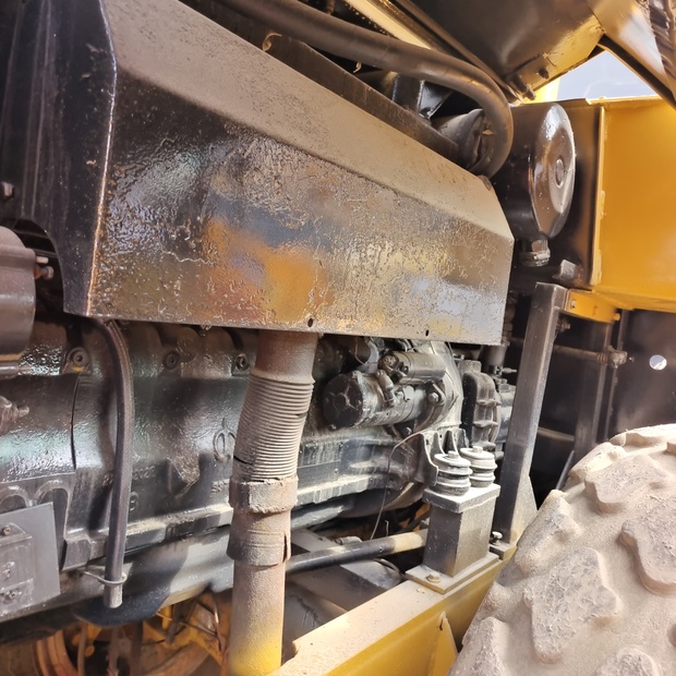 2024 ديناباك CA251D-44784779