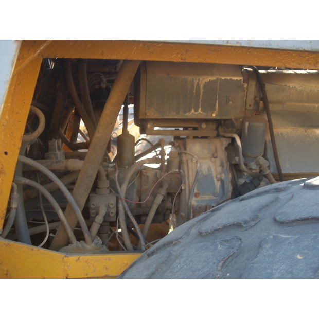 2021 بوماج 217D-44784822