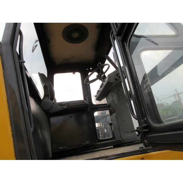 2024 ديناباك CC421-44784869