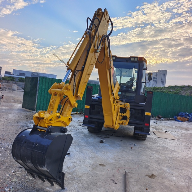 2024 ليوكونج CLG777A-44784902