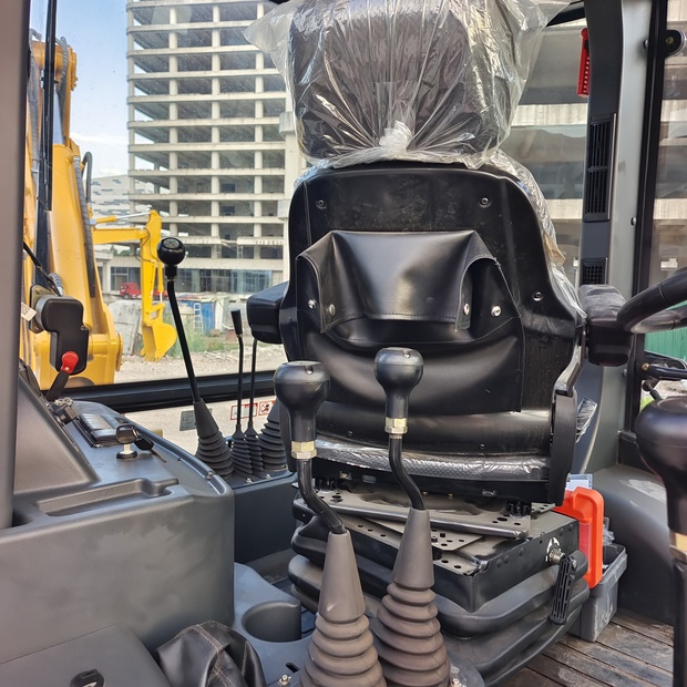 2024 ليوكونج CLG777A-44784908