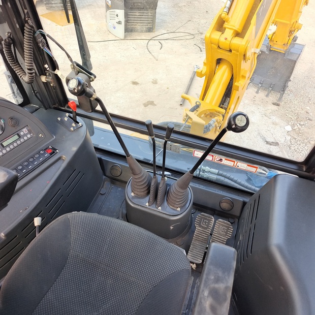 2024 ليوكونج CLG777A-44784916