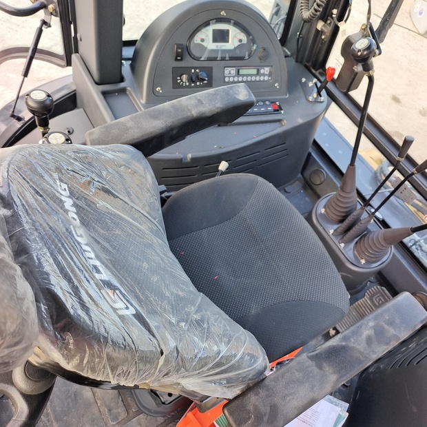 2024 ليوكونج CLG777A-44784917