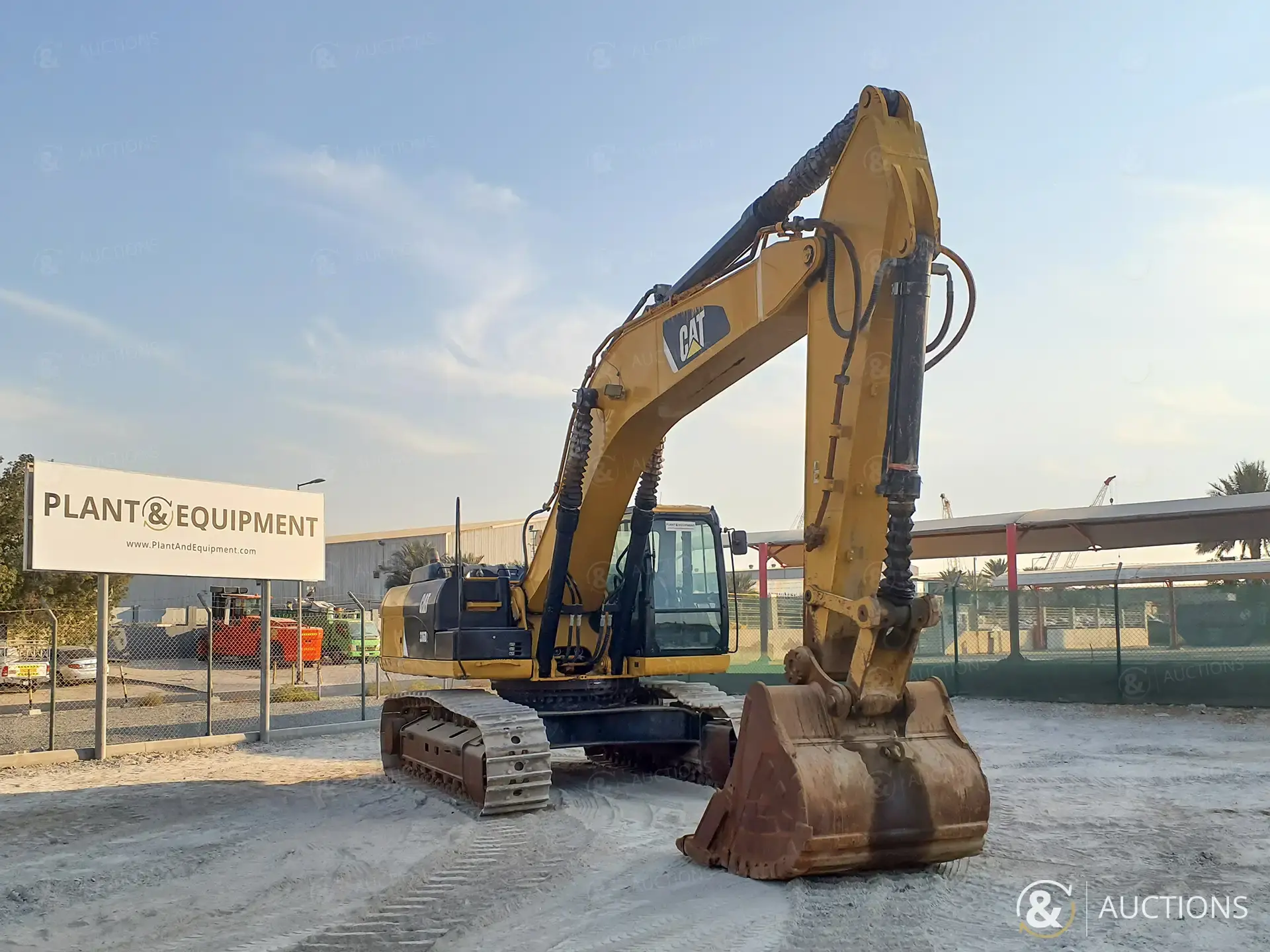 Image for TRACKED EXCAVATORS 2018 Caterpillar 336D2 for Sale in Saudi Arabia