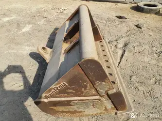 2013-caterpillar-m318d-1402034-44785690