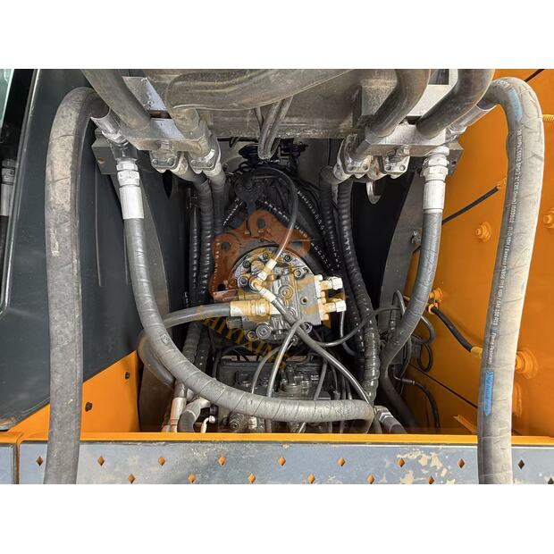 2022 هيونداي 220LC-9S-44785925