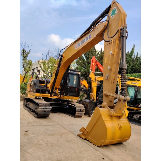 2023 كاتربيلر 320D-44785950