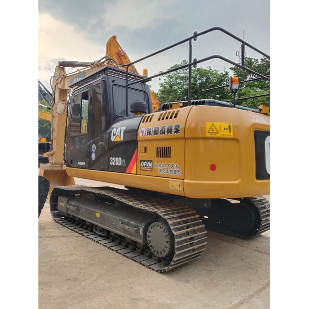 2023 كاتربيلر 320D-44785960